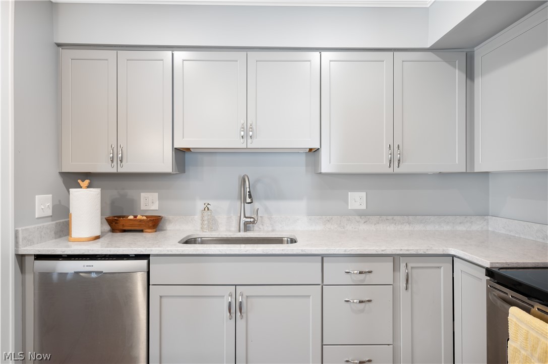 Country Scene Condo - Residential