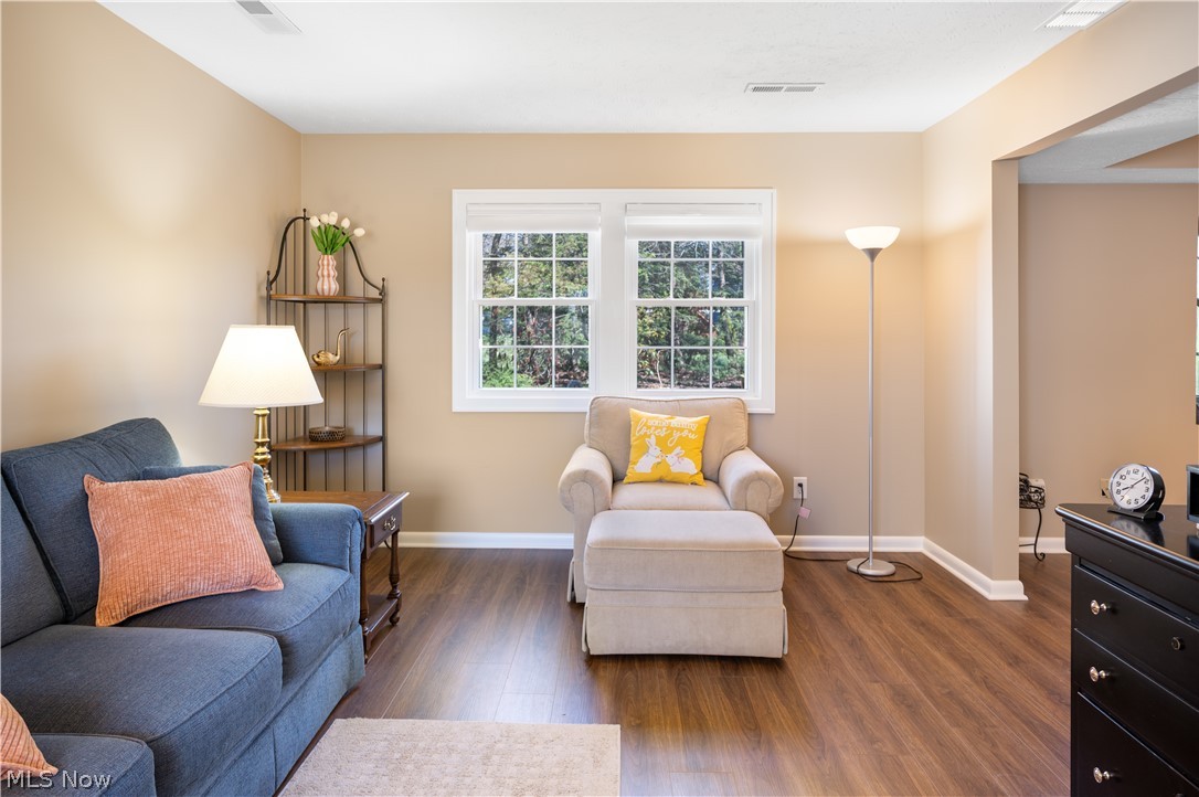 Country Scene Condo - Residential