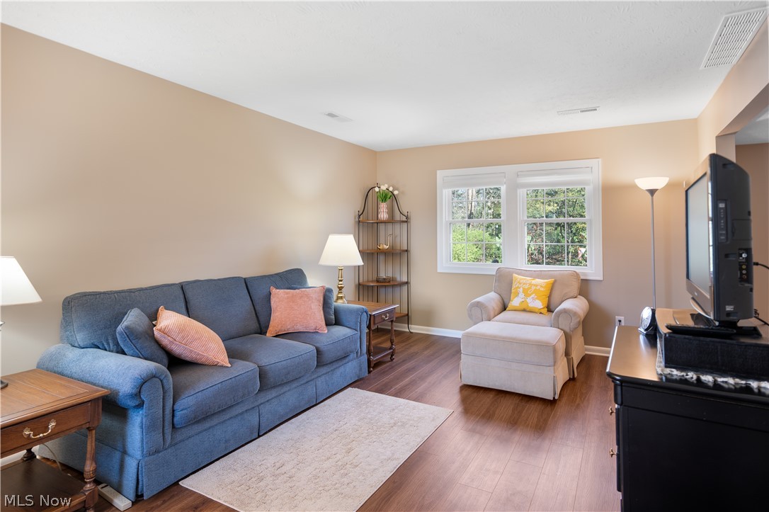 Country Scene Condo - Residential