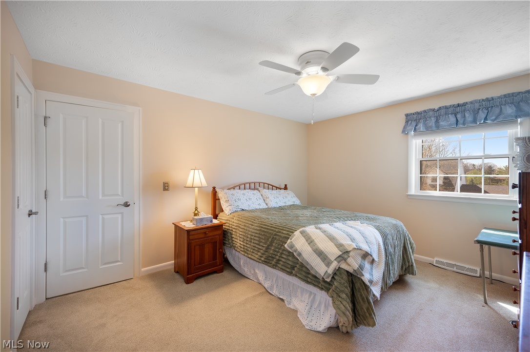 Country Scene Condo - Residential