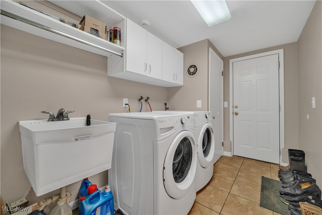 24885 Penshurst Drive, Beachwood, Ohio image 32