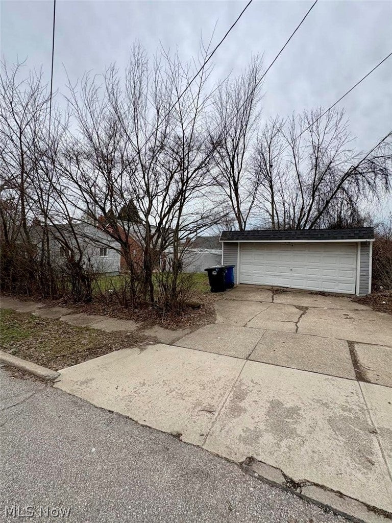 4609 Lee Road