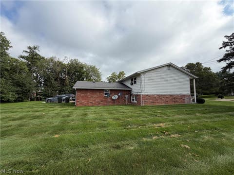 Tiny photo for 813 S Nickelplate Street, Louisville, OH 44641 (MLS # 5237946)