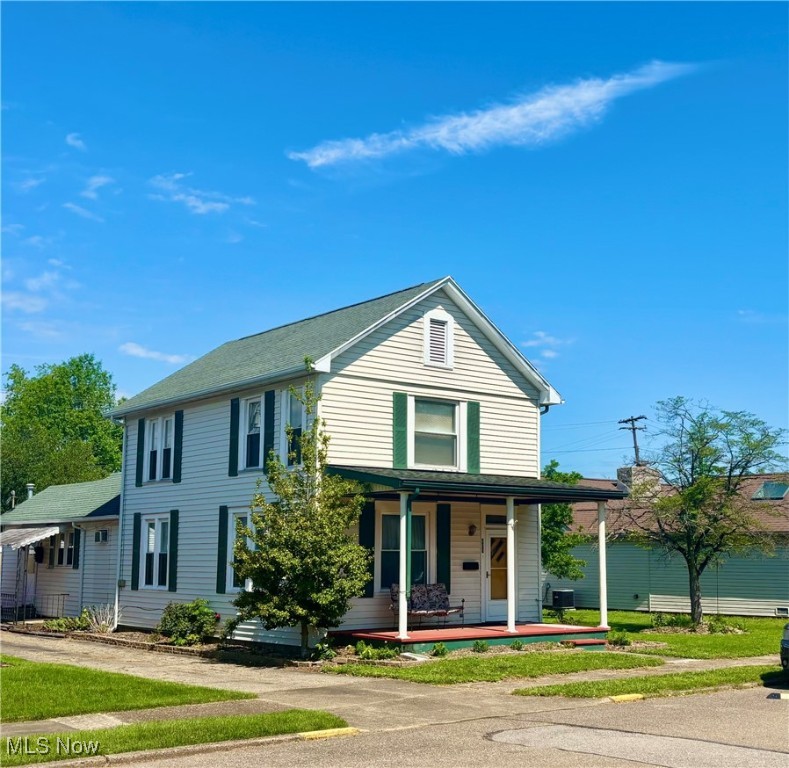 805 4th Street, Saint Marys, West Virginia image 1