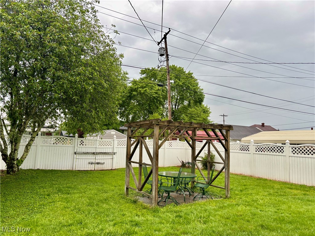805 4th Street, Saint Marys, West Virginia image 18