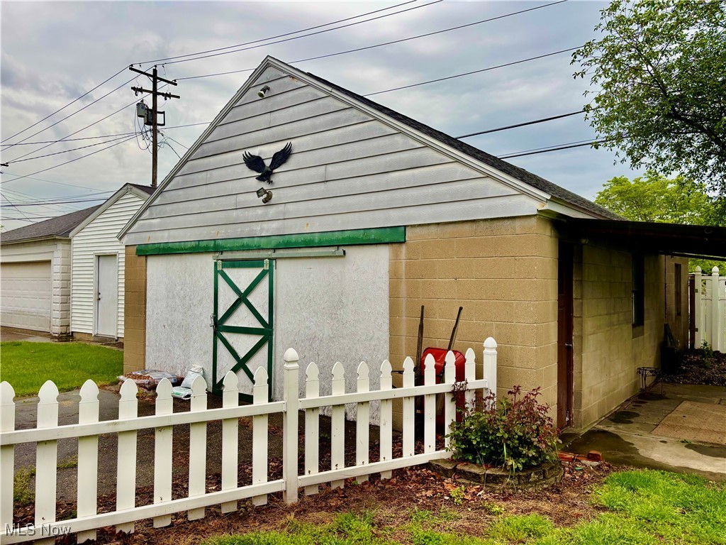 805 4th Street, Saint Marys, West Virginia image 15