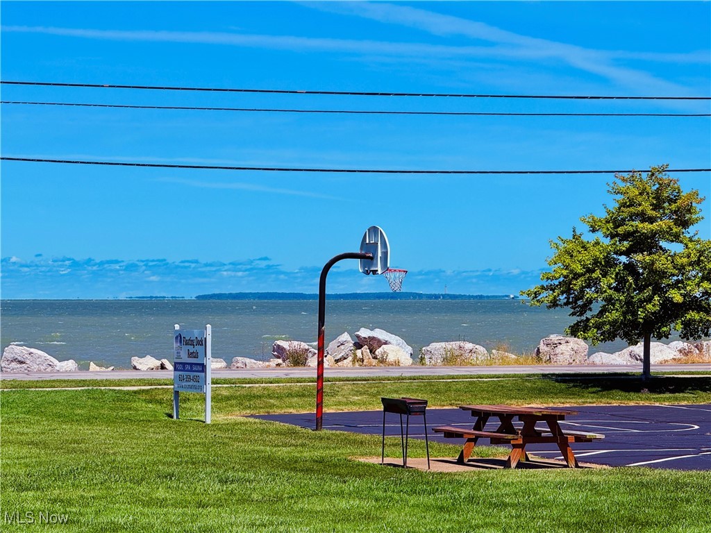 Clinton Reef Club - Residential