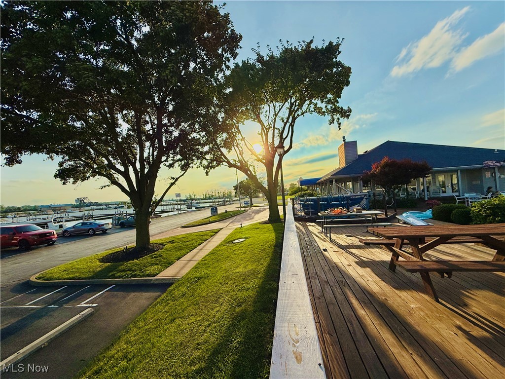 Clinton Reef Club - Residential