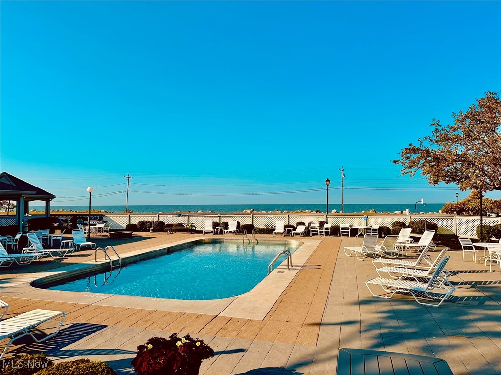 Clinton Reef Club - Residential