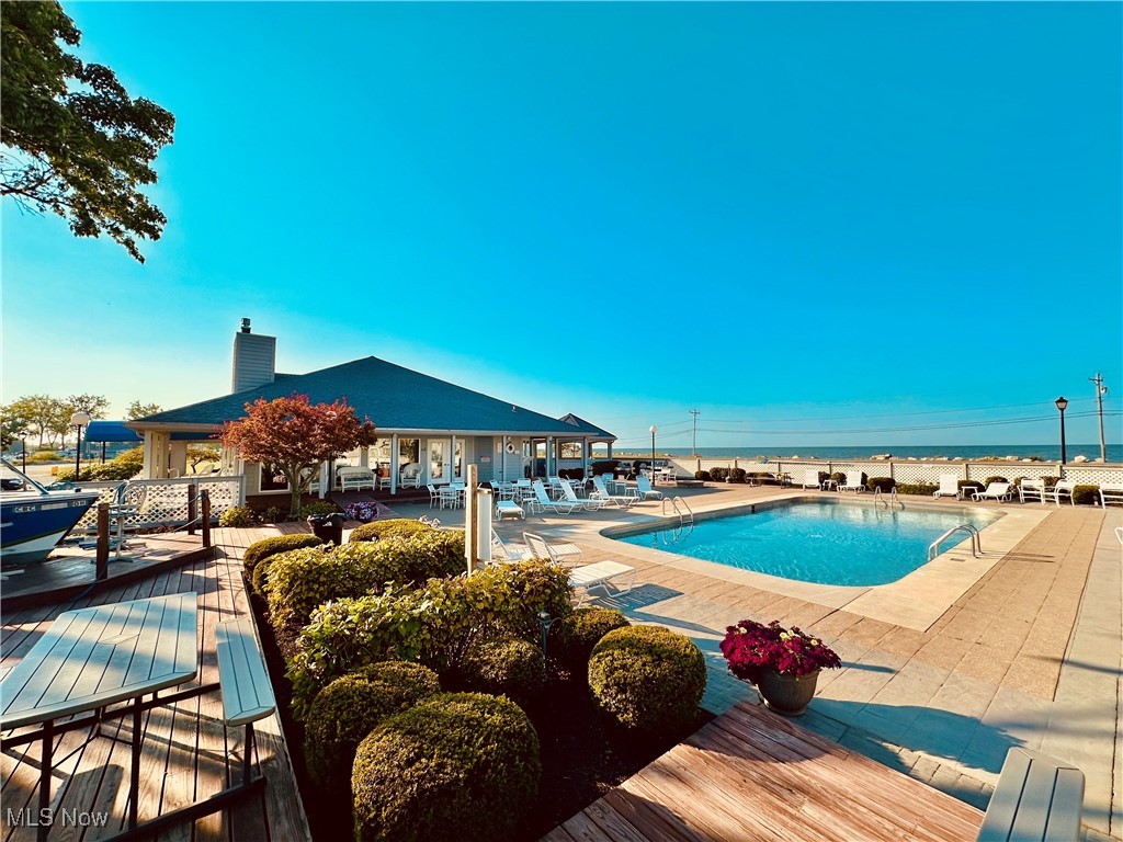 Clinton Reef Club - Residential