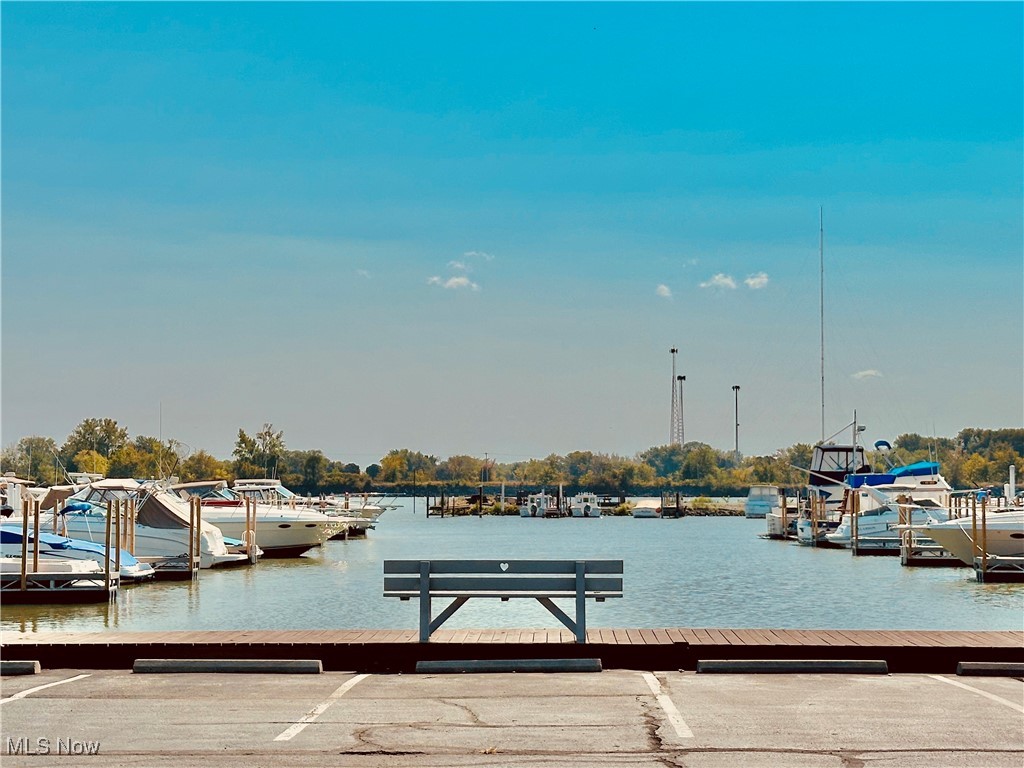 Clinton Reef Club - Residential