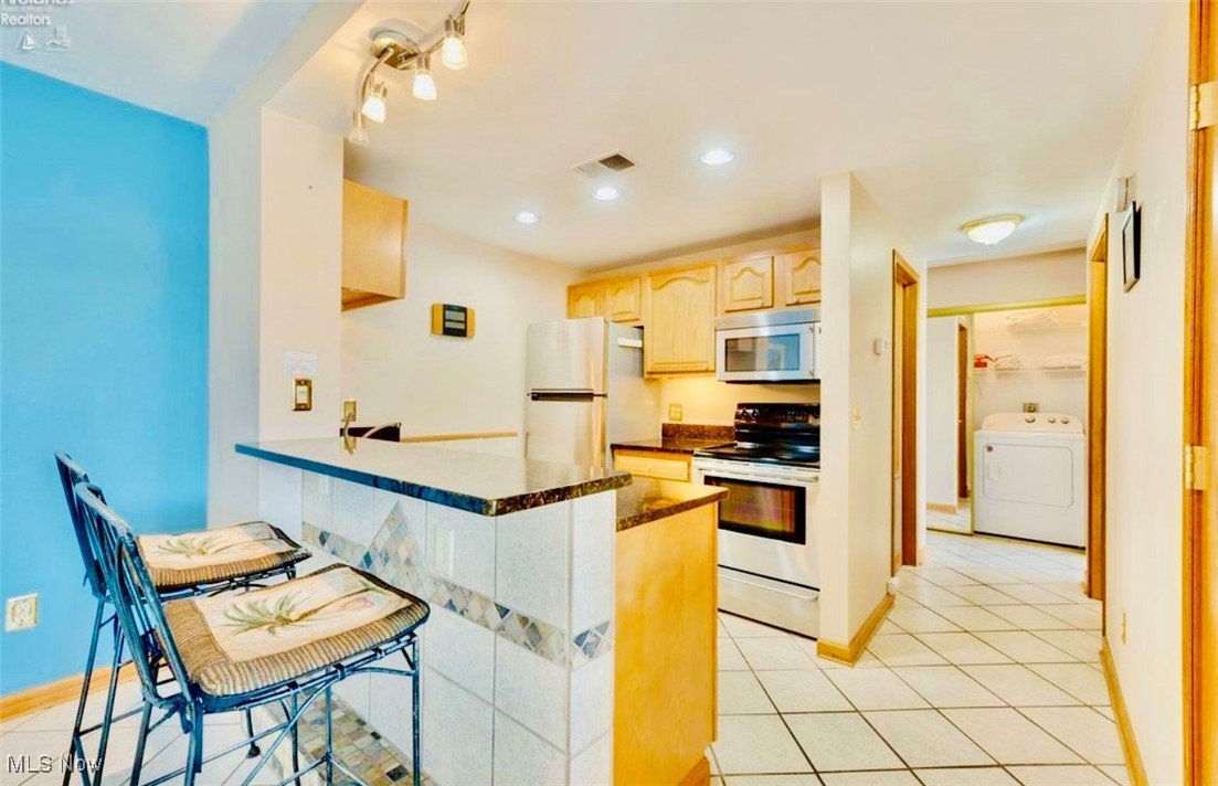 Clinton Reef Club - Residential