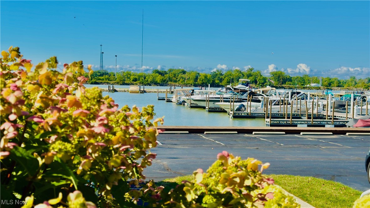 Clinton Reef Club - Residential