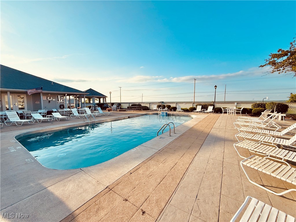 Clinton Reef Club - Residential