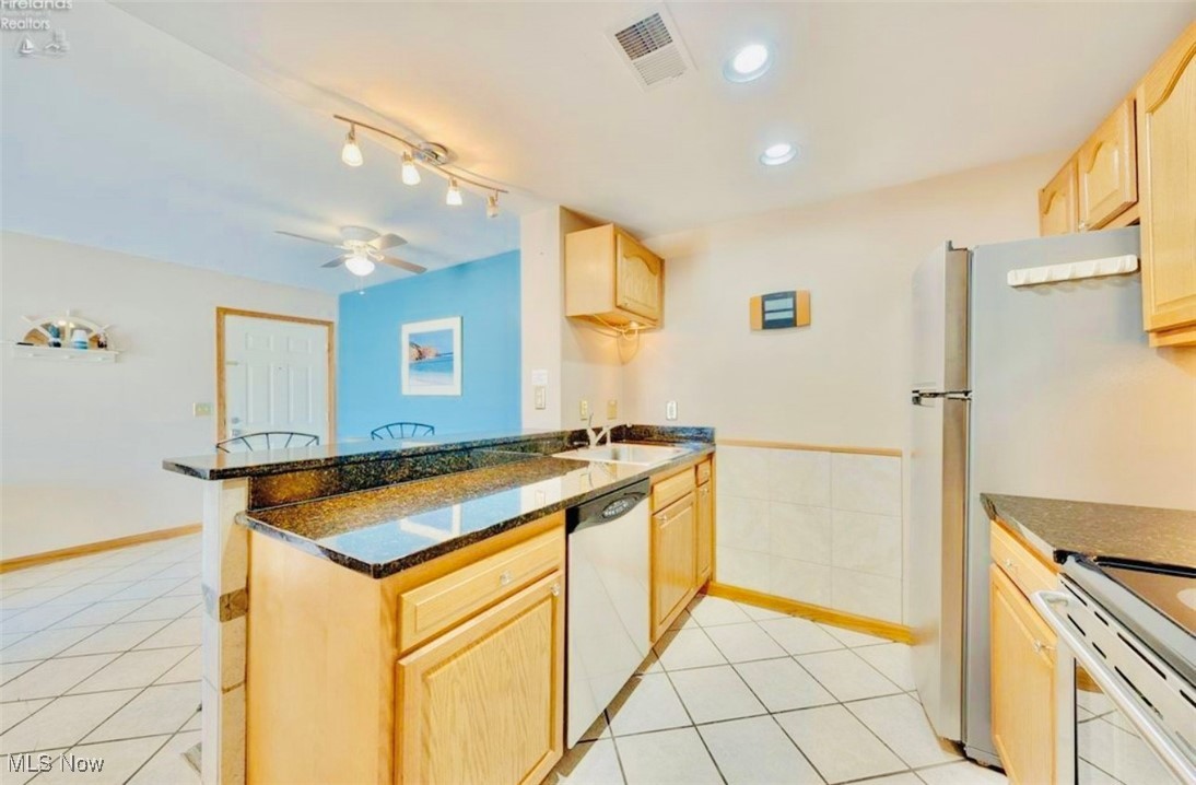 Clinton Reef Club - Residential