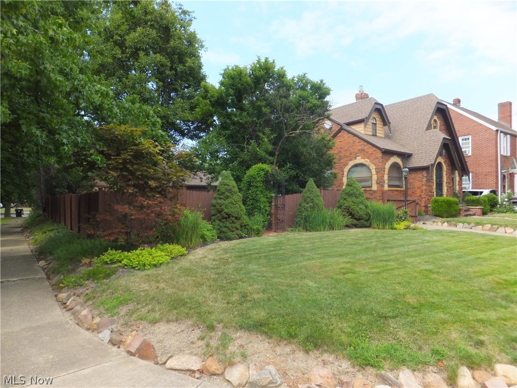 Ridgeview Manor - Residential