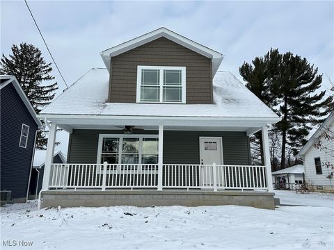 Homes For Sale - 966 Bonnie Brae Avenue<br/> Youngstown, OH 44511