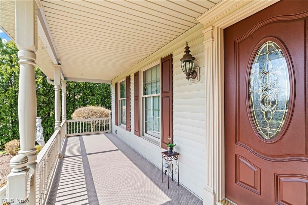 Photo of 551 E Regency Circle, Canfield, OH 44406 (MLS # 5197244)