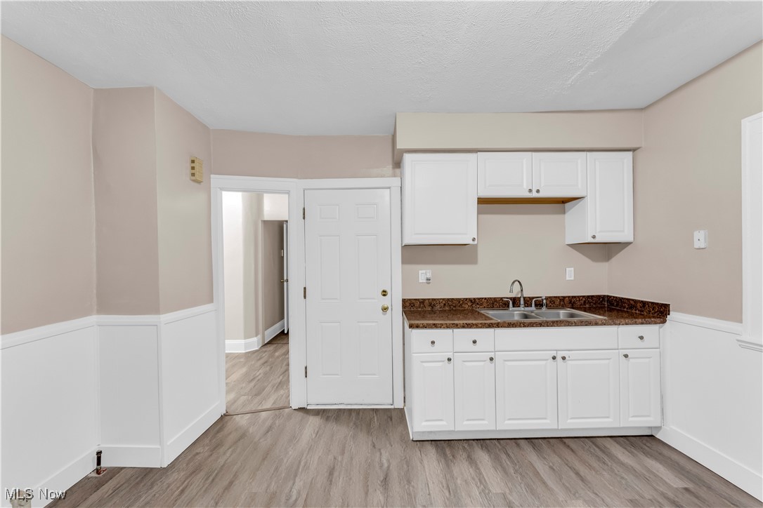 Walton Realty Co Garfield Blvd - Residential Lease