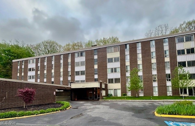 3068 Kent Road #211, Stow, Ohio image 27