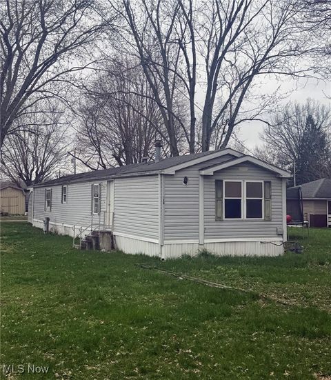 214 6th Avenue NW, Beach City, OH 44608 - MLS#: 5114101