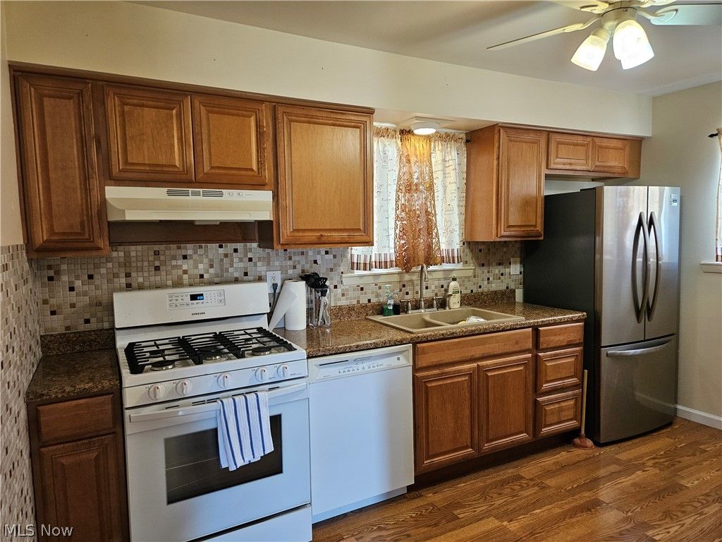 Photo of 5770 Pemberton Drive, Brook Park, OH 44142 (MLS # 5202340)