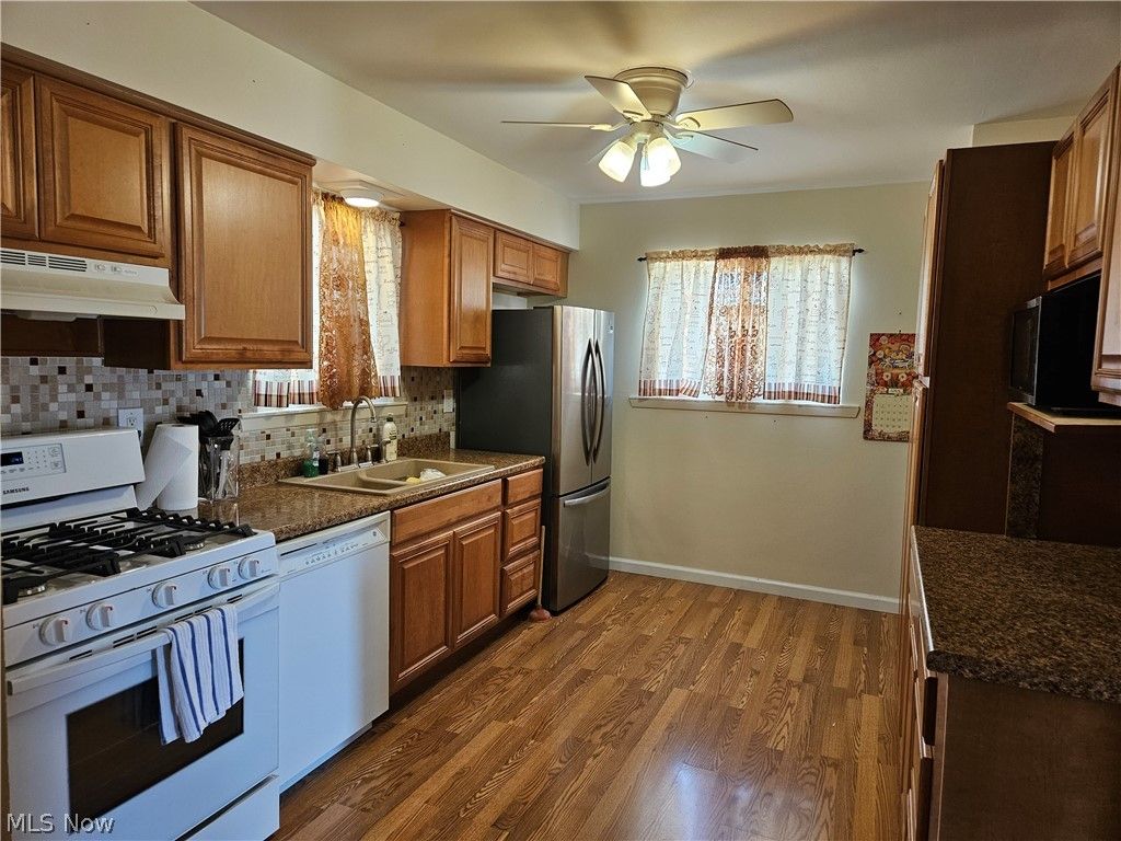 Photo of 5770 Pemberton Drive, Brook Park, OH 44142 (MLS # 5202340)