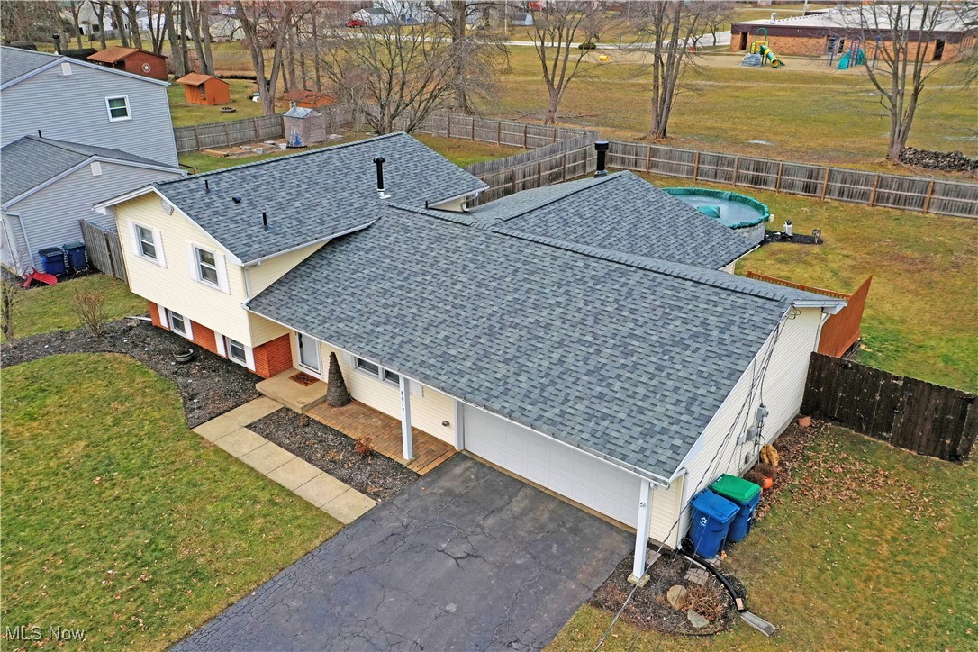 8077 Glen Oaks Drive, Warren, Ohio image 44