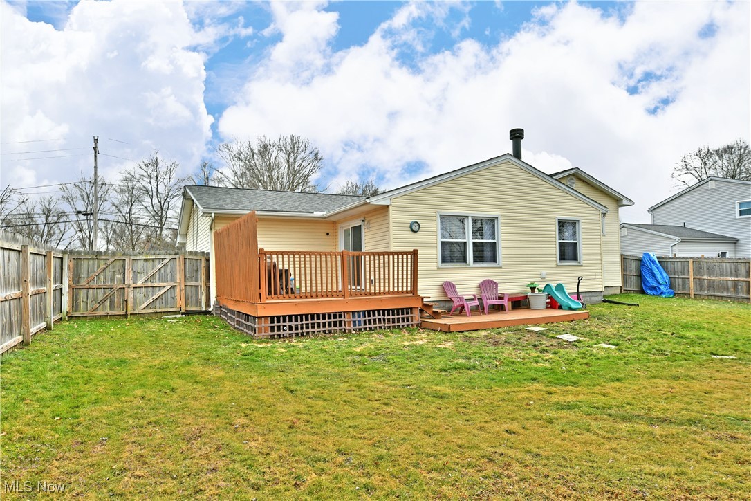 8077 Glen Oaks Drive, Warren, Ohio image 39