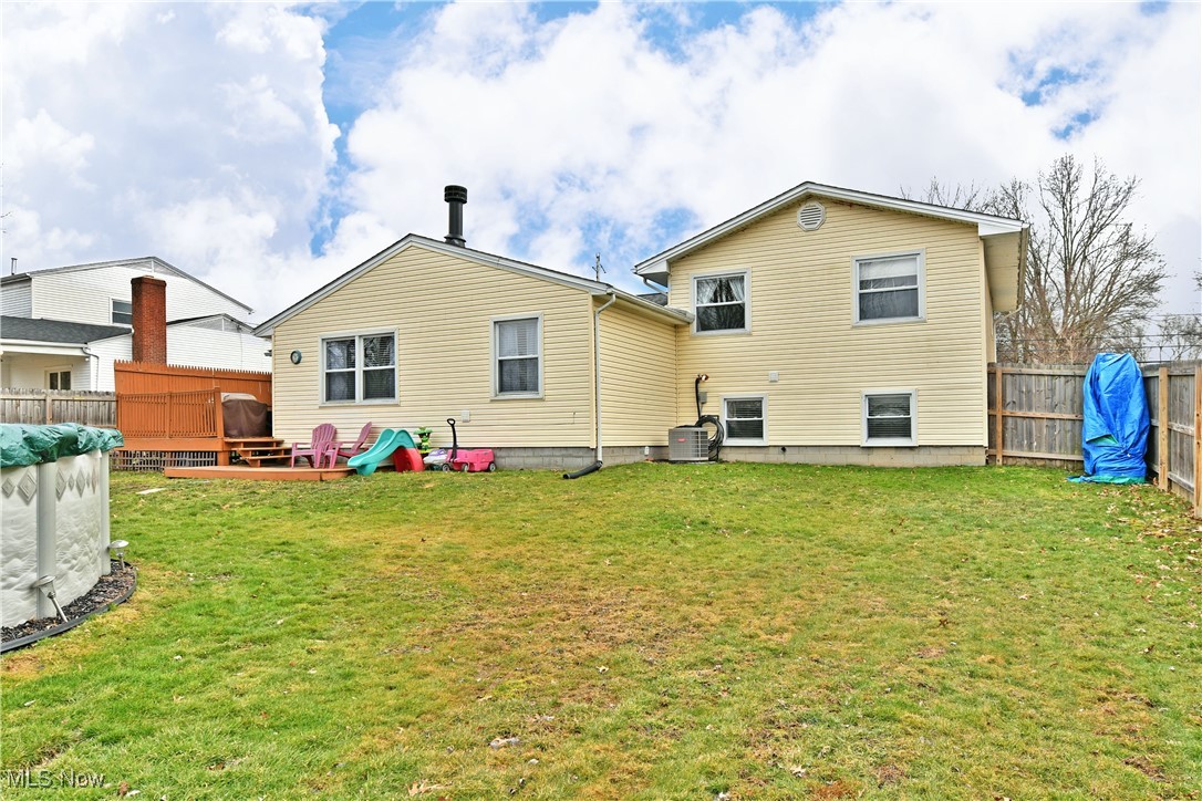 8077 Glen Oaks Drive, Warren, Ohio image 41