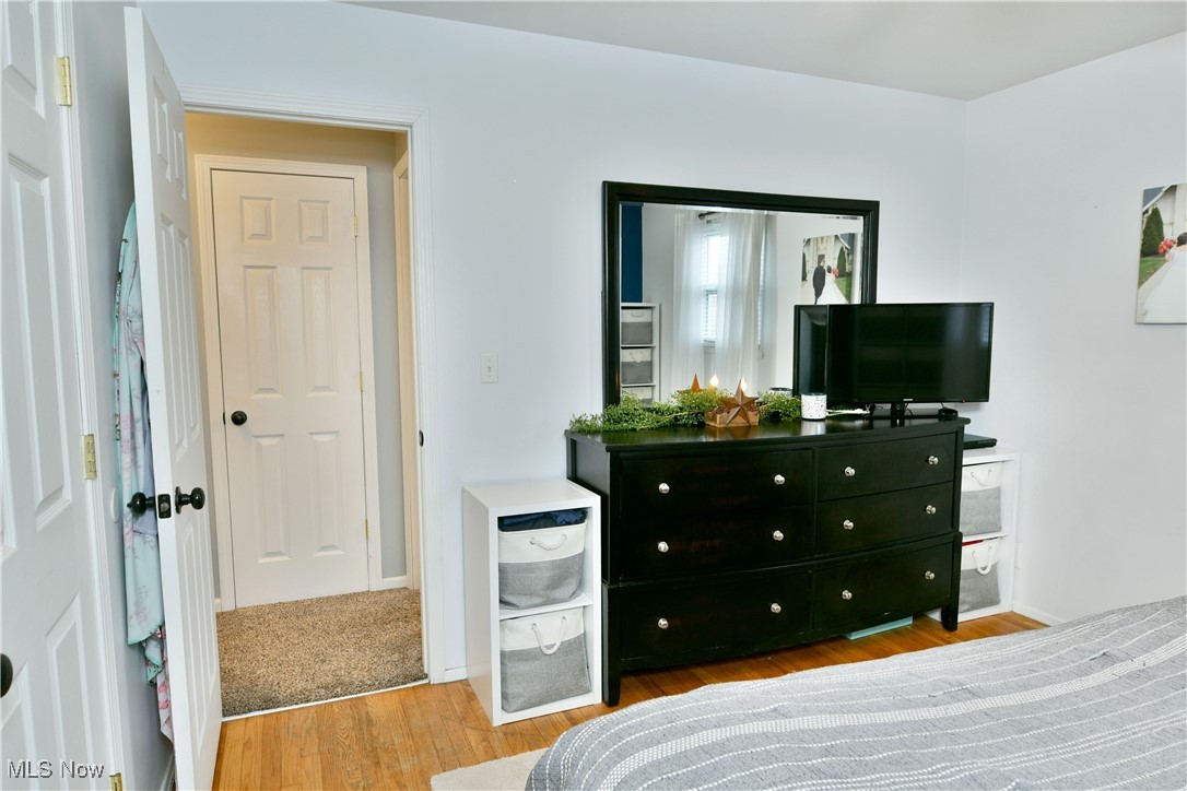 8077 Glen Oaks Drive, Warren, Ohio image 31