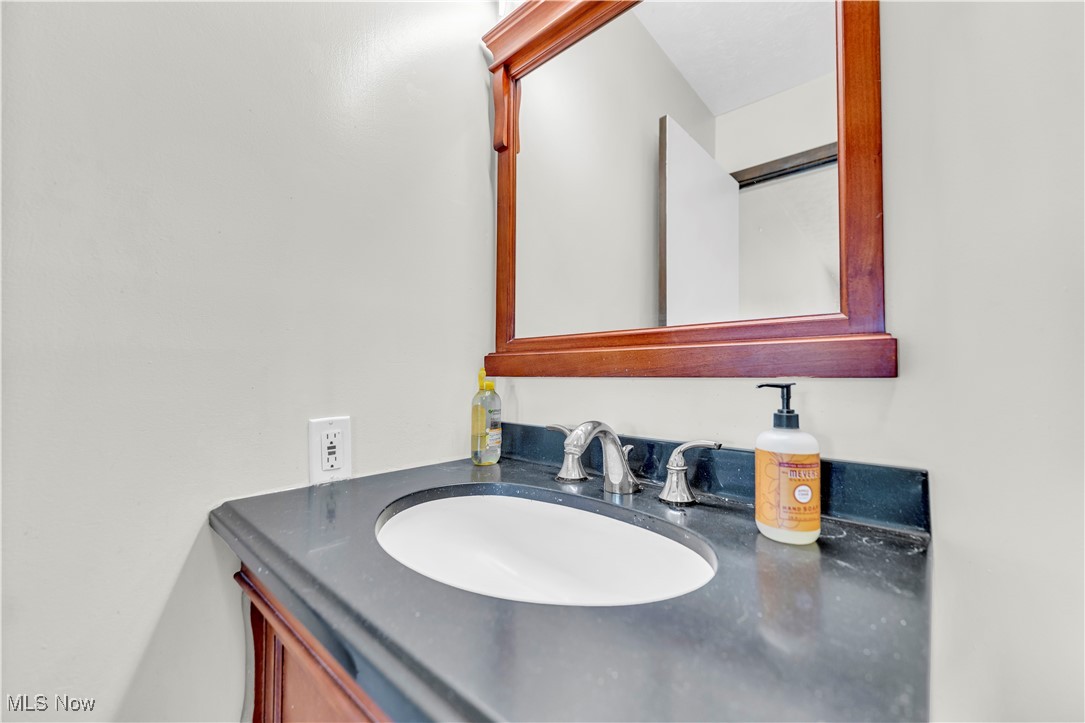 32797 Brookstone Lane, North Ridgeville, Ohio image 39