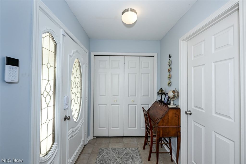 Photo of 923 Elizabeth Court, Cuyahoga Falls, OH 44221 (MLS # 5202682)