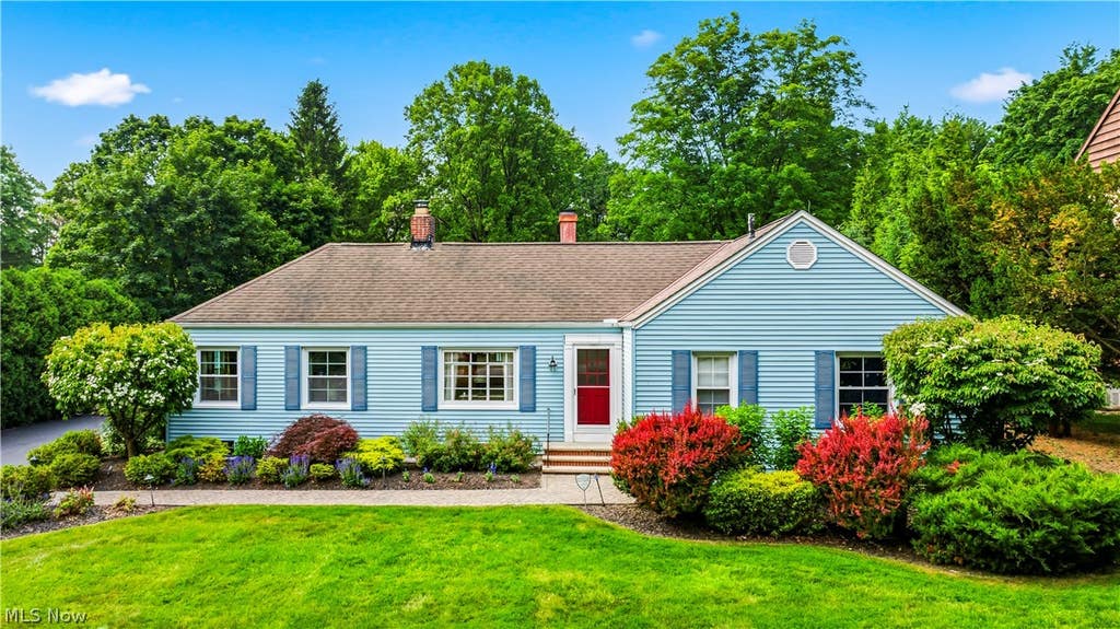 Photo of 6666 Ridgebury Boulevard, Mayfield Heights, OH 44124 (MLS # 5216771)