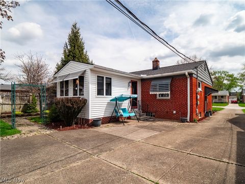 Tiny photo for 4466 W 215th Street, Fairview Park, OH 44126 (MLS # 5203357)