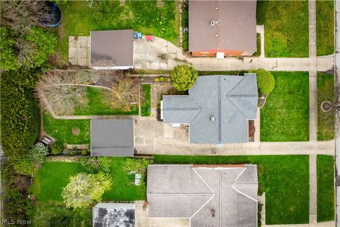 Tiny photo for 4466 W 215th Street, Fairview Park, OH 44126 (MLS # 5203357)