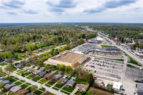 Tiny photo for 4466 W 215th Street, Fairview Park, OH 44126 (MLS # 5203357)