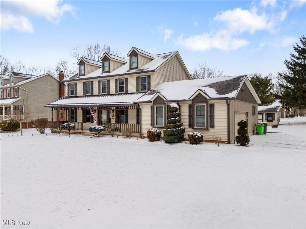 Photo of 6301 Palmer Drive NW, Canton, OH 44718 (MLS # 5182546)