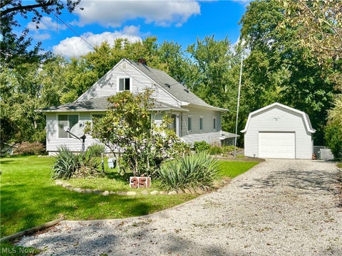Homes For Sale - 351 Perry Road<br/> Tallmadge, OH 44278