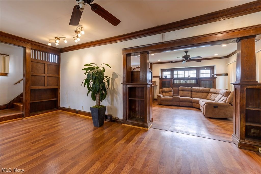 Photo of 12521 Arlington Avenue, Cleveland, OH 44108 (MLS # 5213986)