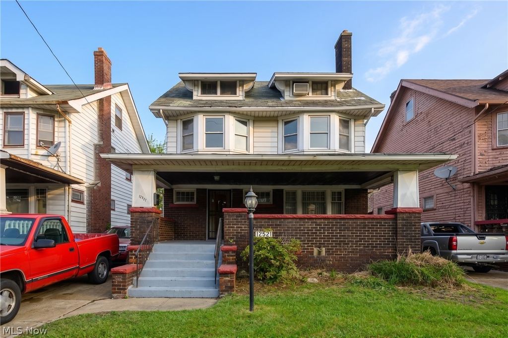 Photo of 12521 Arlington Avenue, Cleveland, OH 44108 (MLS # 5213986)