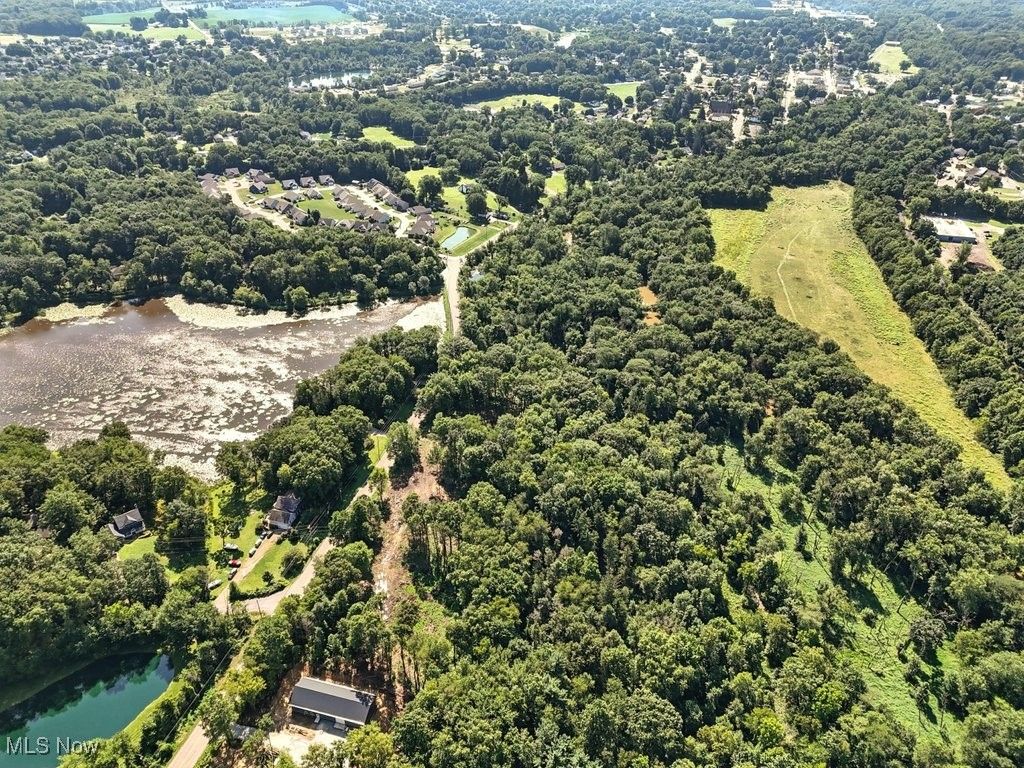 Photo of 8089 Erie Avenue, Canal Fulton, OH 44614 (MLS # 5178392)