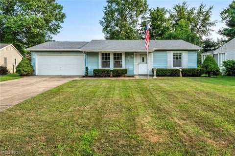 Homes For Sale - 451 Greenwood Court<br/> Elyria, OH 44035