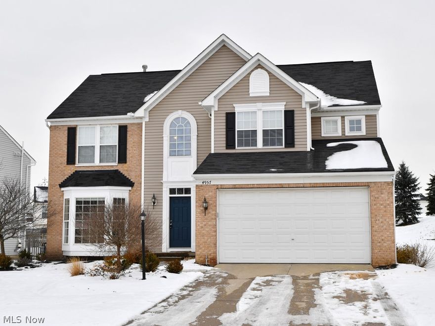 Welcome to 4957 Autumnwood Lane in Brunswick Hills.This expanded Dunkirk model offers an open floor plan & almost 4000 sq ft of living space w/ the finished lower level.A two story foyer greets you upon entry, featuring new flooring that flows into the eat in kitchen & 1/2 bath .The dining room w/ bay window is adjacent to the kitchen-perfect for entertaining!The expanded kitchen features cherry cabinets & slate finish appliances. Tons of storage & a large eat in area make this the true heart of the home.This space flows into the large great room w/ tons of windows that let in natural light. Plantation shutters offer style to this space that also includes a floor to ceiling stone gas fireplace & surround sound. A bonus office w/ a French door is a nice added touch! Large laundry/mud room & 1/2 bath complete the first floor.Upstairs enjoy 4 spacious bedrooms; all w/ custom closets & overhead lighting. The master suite is a true retreat-offering a sitting area, huge walk in closet, vaulted ceilings & spacious bath w/ dual vanity & linen closet. The finished lower level is an added bonus! Flexible spaces offer tons of options. The rec room is large, featuring surround sound, a flex room offers options for whatever your lifestyle requires & a third full bath with tile floor & shower is a nice finishing touch.Outside-enjoy a professionally landscaped yard and paver patio overlooking a common area is a great place to end your day! All you to
have to do is move in!