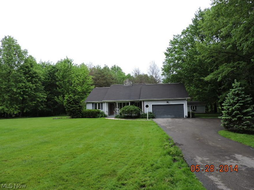 Enjoy quiet country living in this ranch home with rear screened porch, partially wooded lot and more. Master suite with private bath plus living room and dining room share a beautiful stone fireplace. Modern kitchen and 2 nice size bedrooms but additional full bath. Great opportunity for country retreat, weekend getaway or even year round living near Berlin Lake. oThe purchaser must be buying the home as their primary residence during the initial 20 days of listing, without competition from investors. This property is eligible under the Freddie Mac First Look Initiative through 06/17/2014