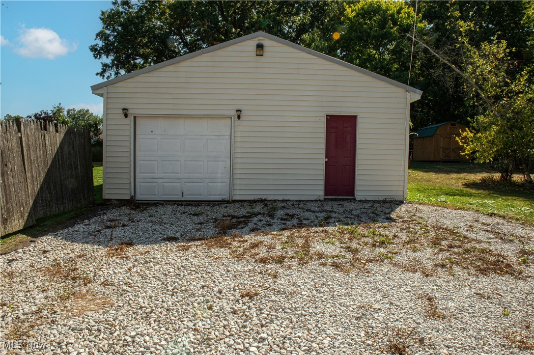 111 W Kentucky Avenue, Sebring, Ohio image 2