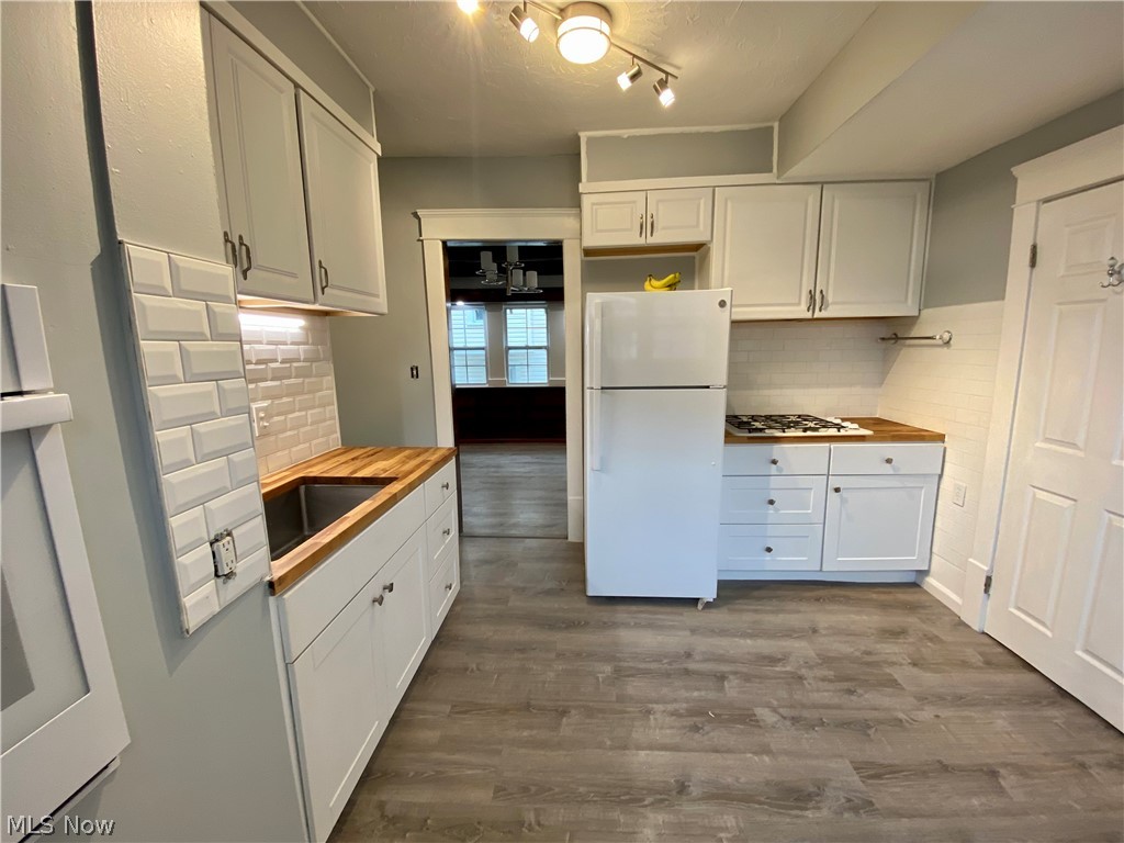 Hall Park - Residential