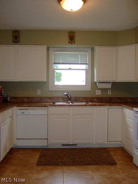 Villas of Macintosh Farms - Residential