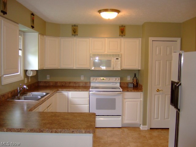 Villas of Macintosh Farms - Residential