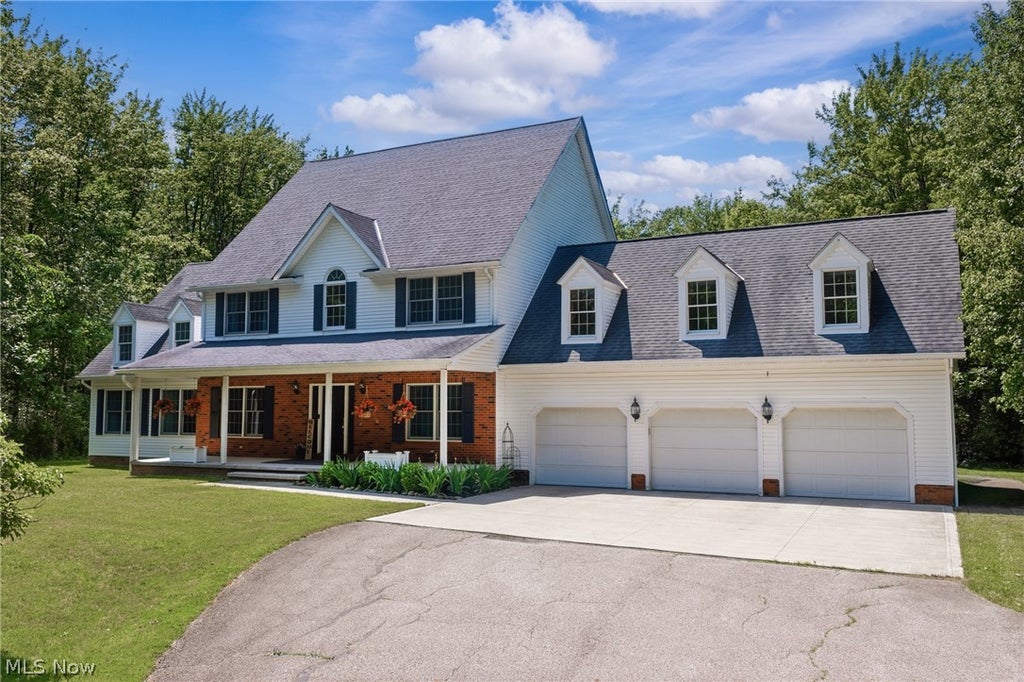 Photo of 11710 Sherwood Trail, Chesterland, OH 44026 (MLS # 5217370)